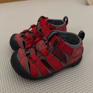 Keen Toddler Water Shoes - Sz 5 Washable